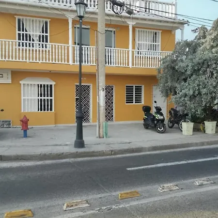 Pensión Casa Zoria *